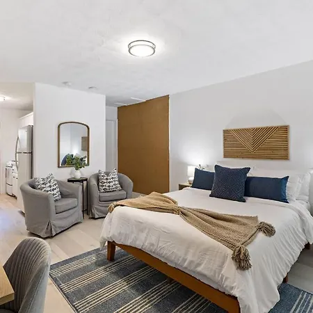 Charming Cozy Studio @ Lake Ridge